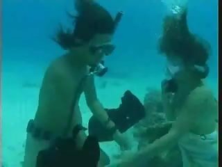 Aqua skitten video